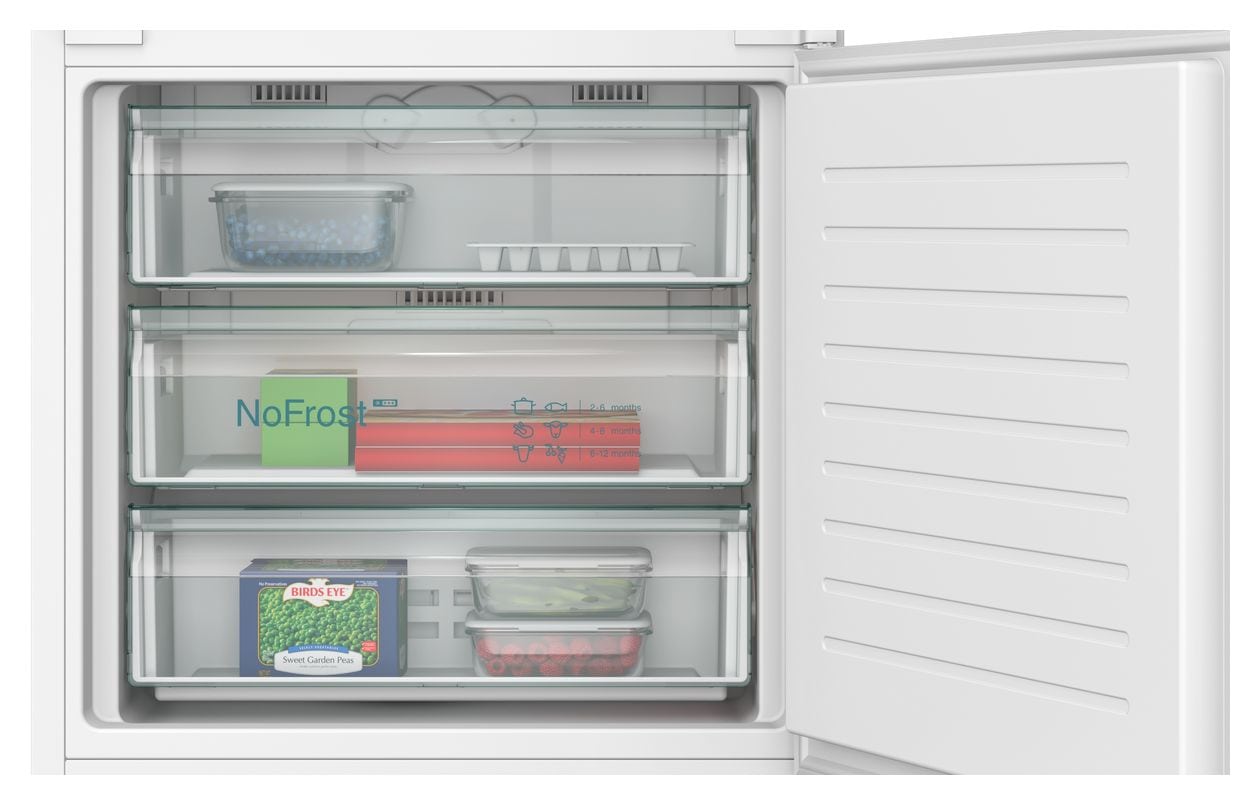 iQ100 KB96NNSE0 Schlepptür 285 l / 98 l 194 cm Einbau Kühl-/Gefrierkombination 256 kWh NoFrost 