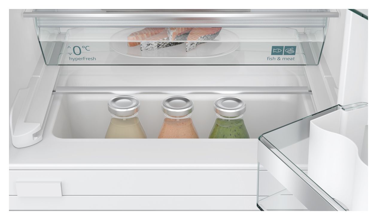 iQ500 KU21RADE0 134 l 82 cm Einbaukühlschrank EEK: E 93 kWh Jahr 