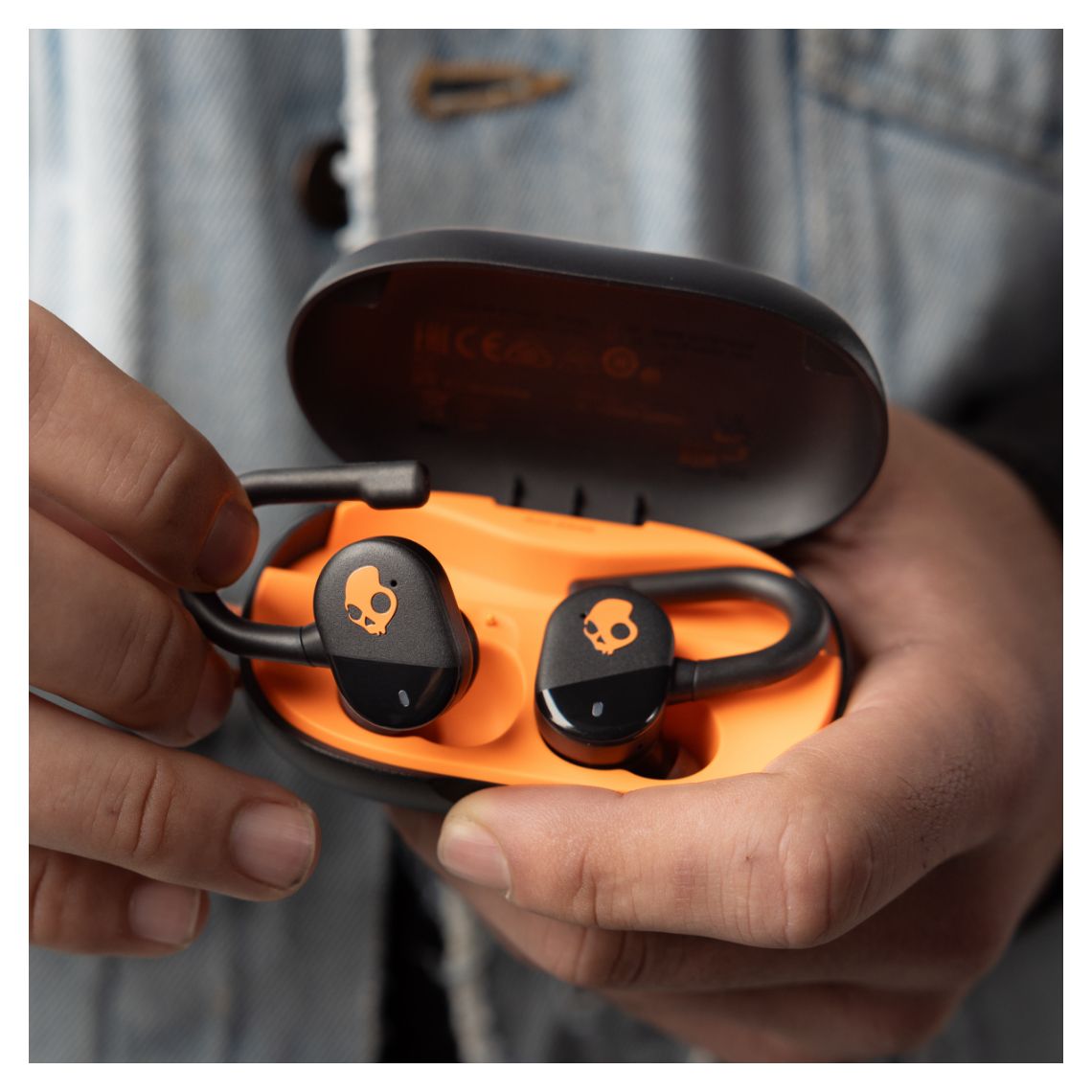 Push Play Active In-Ear Bluetooth Kopfhörer kabellos  (Schwarz, Orange) 