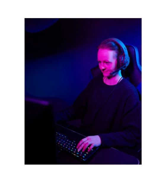 SoundZ 330 V2 Over Ear Kopfhörer Kabelgebunden USB Typ-A  (Camouflage) 
