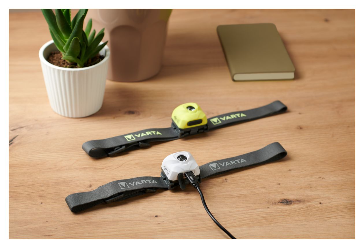 Stirnlampe LED, wiederaufladbare Kopflampe, Outdoor Sports Ultralight H30R, extrem leicht, spritzwassergeschützt, inkl. Micro-USB Kabel, ideal für Camping, Joggen, Wandern, weiß 