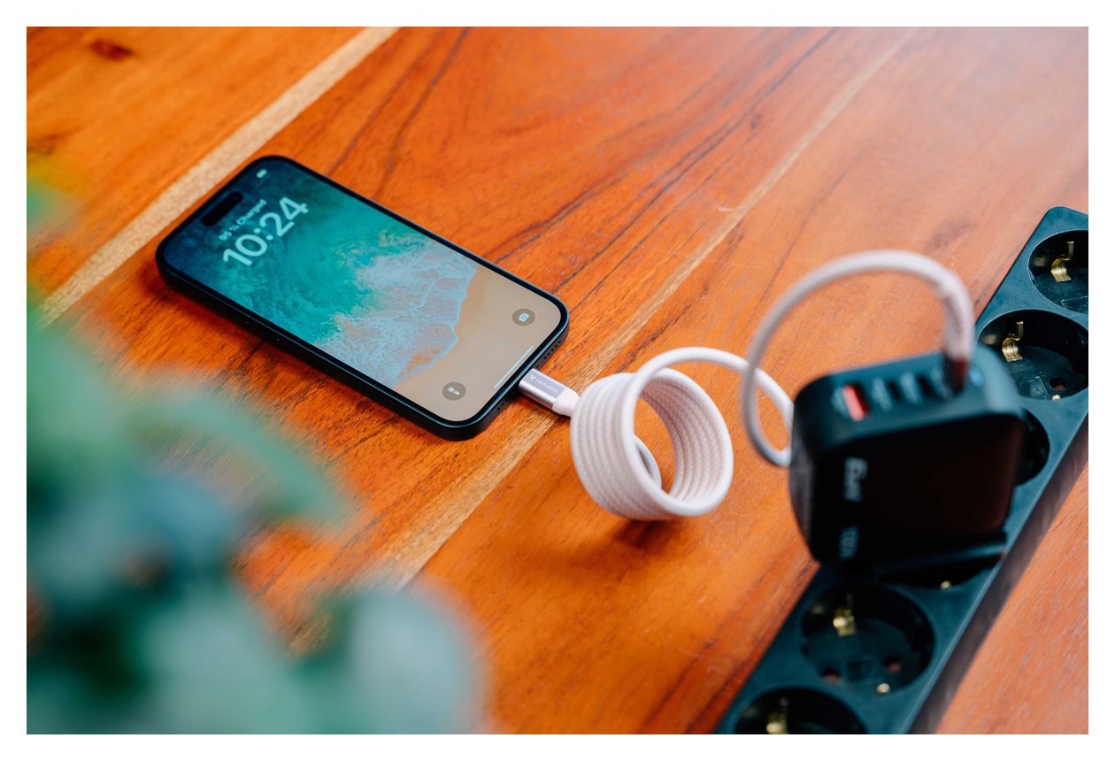 Sync & Charge Magnetic 480 Mbit/s Stecker Rundkabel USB C auf USB C bis 60 W 1,2 m  (Grau) 