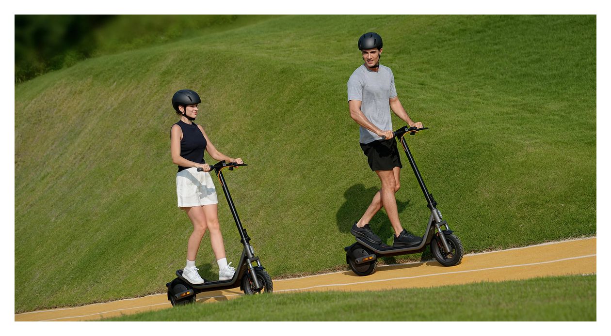Electric Scooter 6 400 W E-Scooter 10 Ah bis 50 km Reichweite 26,3 kg  (Grau) 
