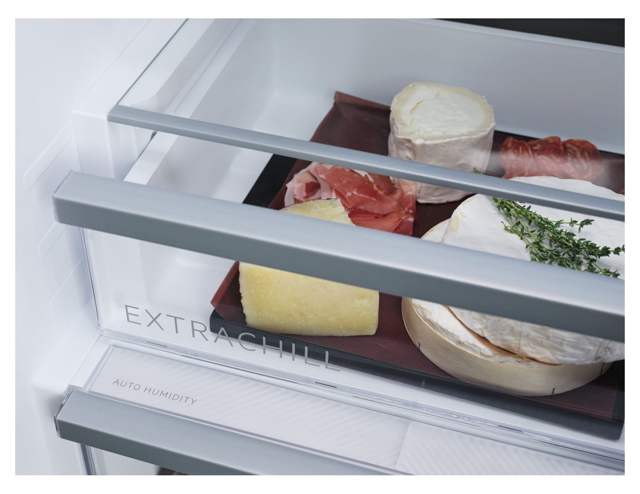 Serie 7000 TC7CS181DS 186 l / 62 l 178 cm Einbau Kühl-/Gefrierkombination 173 kWh 