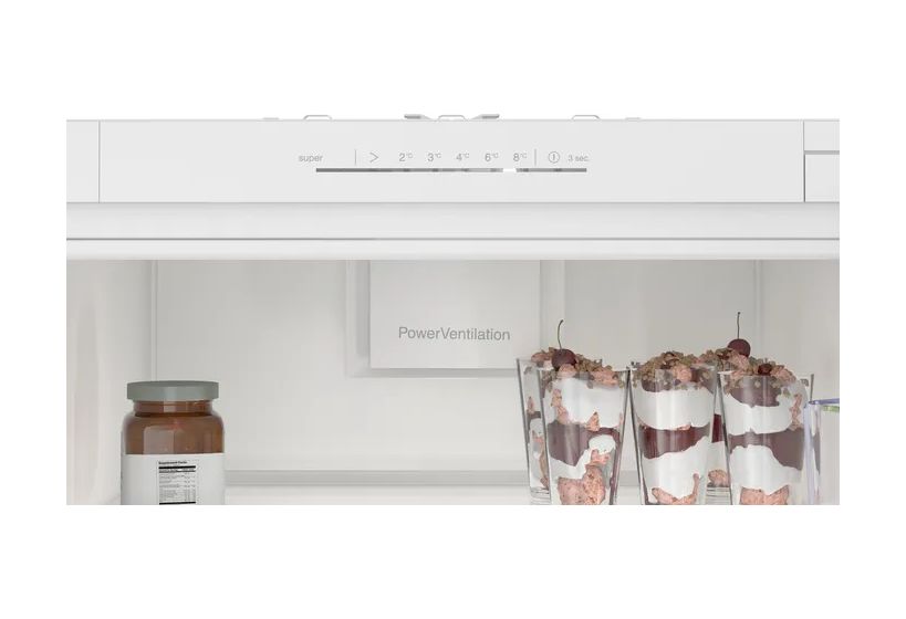 Serie 2 KIR81NSE0 Schlepptür 310 l 177,5 cm Einbaukühlschrank EEK: E 114 kWh Jahr 