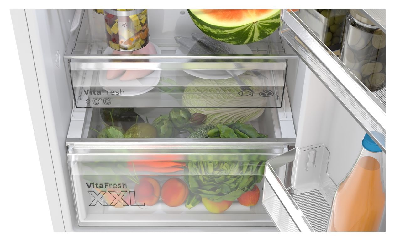 Serie 4 KGN367WCT 218 l / 103 l Kühl-Gefrierkombi freistehend NoFrost 159 kWh Jahr  (Weiß) 