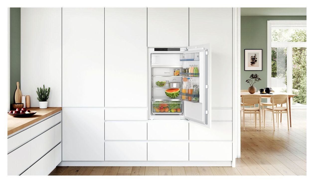 Serie 4 KIL32VFE0 132 l Einbaukühlschrank EEK: E 145 kWh Jahr 