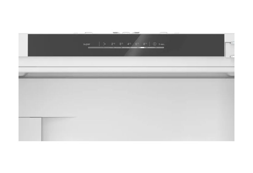 Serie 4 KIL82VFE0 246 l 177,5 cm Einbaukühlschrank EEK: E 177 kWh Jahr 