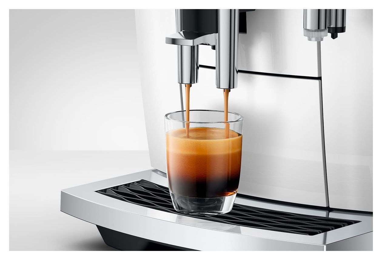 E8 Kaffeevollautomat 15 bar 1,9 l AutoClean  (Weiß) 