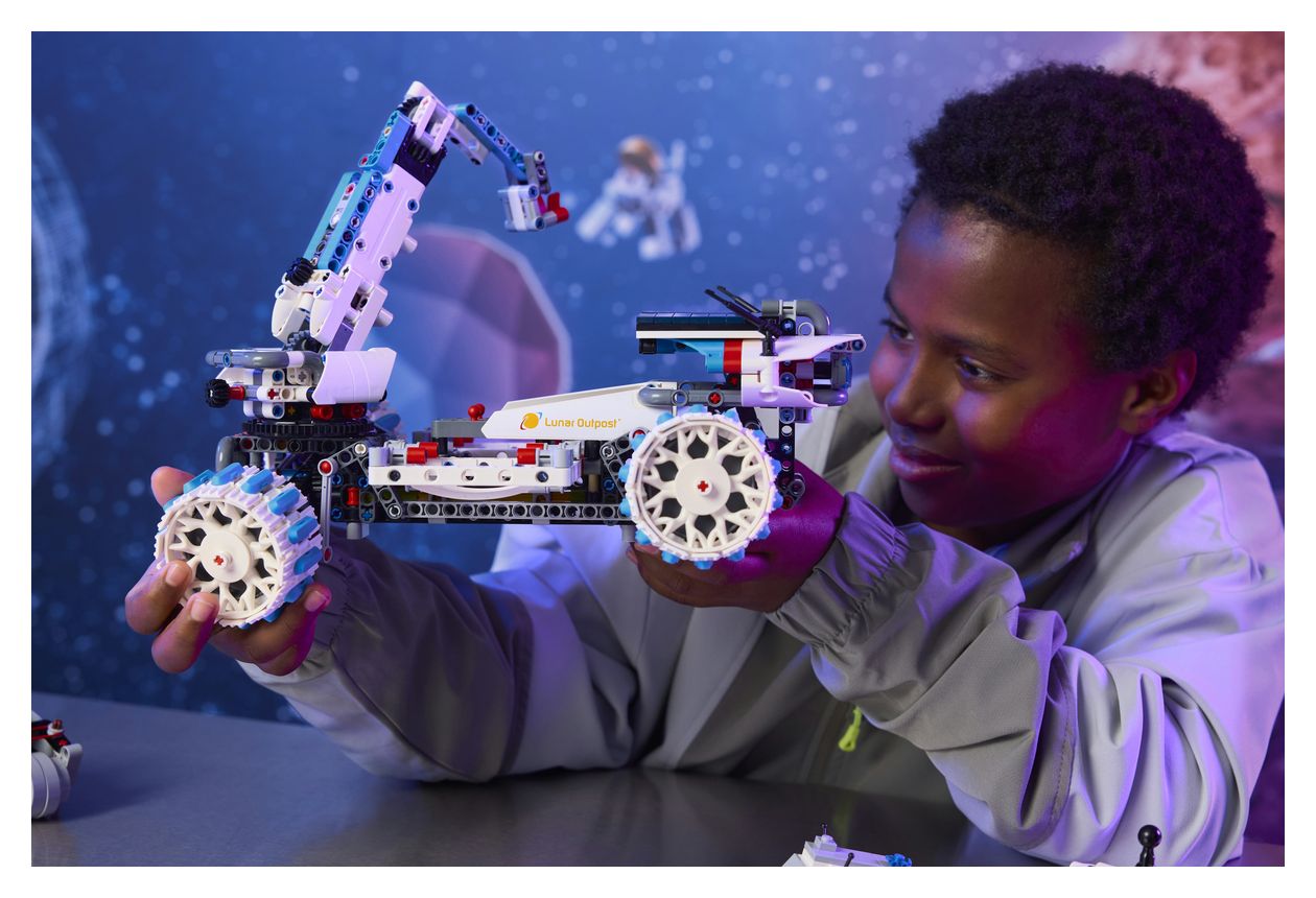 Lunar Outpost™ Mondrover-Raumfahrzeug 
