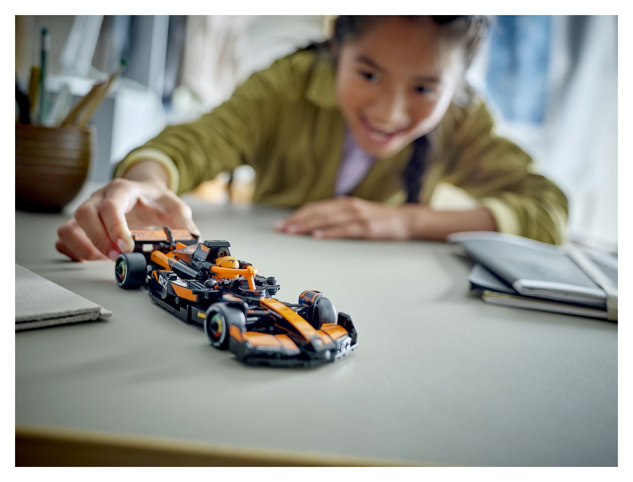 McLaren F1® Team MCL38 Rennauto 