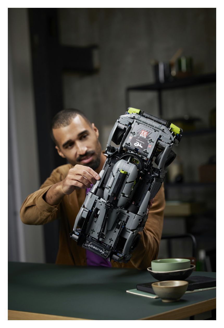 PEUGEOT 9X8 24H Le Mans Hybrid Hypercar 