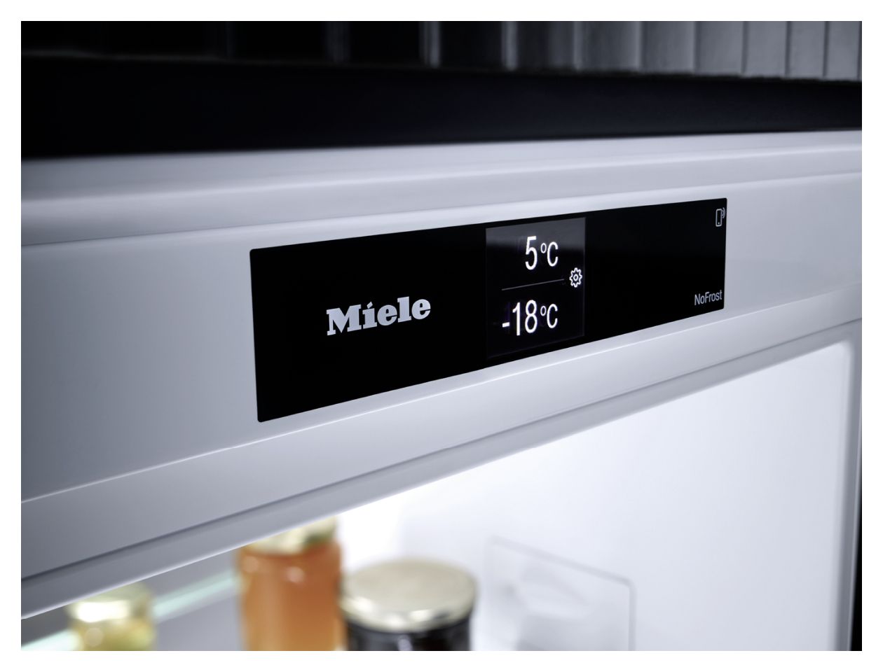 K7443D 223 l 141,3 cm Einbaukühlschrank EEK: D 114 kWh Jahr 