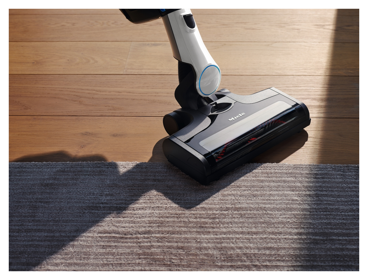 Triflex HX2 Blue Pulse Handstaubsauger Beutellos bis 60 min Laufzeit 25,2 V Hygienefilter  (Blau, Weiß) 