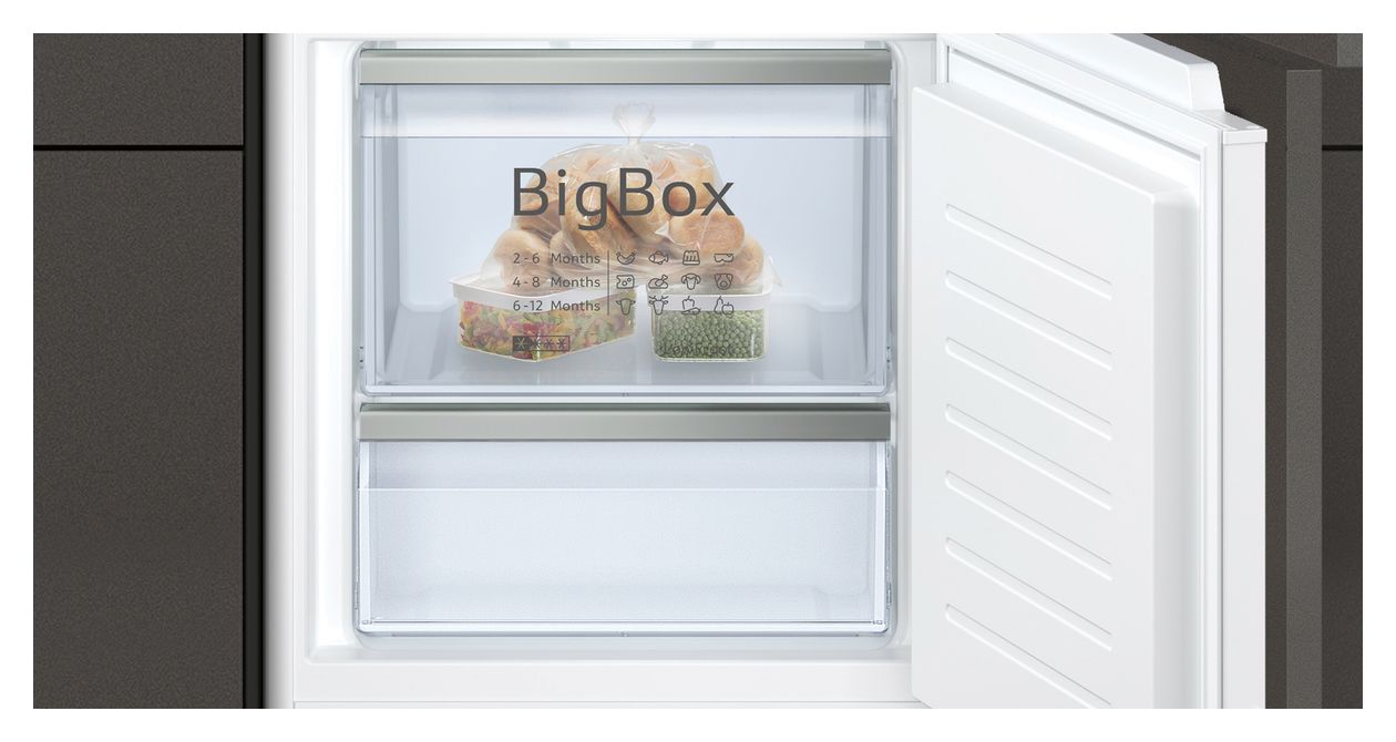 N70 KI6773FE1 169 l / 62 l 158 cm Einbau Kühl-/Gefrierkombination 207 kWh NoFrost 