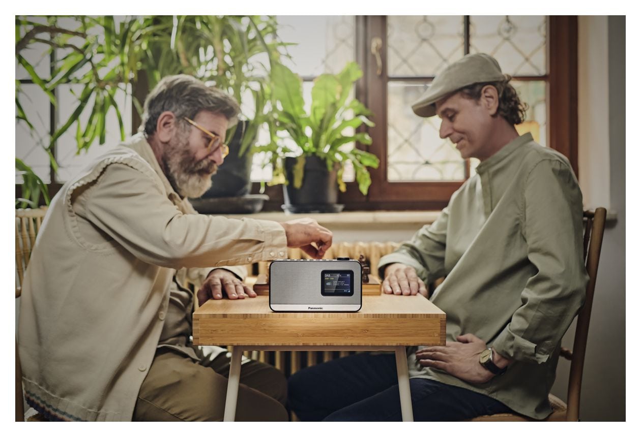 RF-D15 Bluetooth DAB+, FM Radio Tragbar  (Schwarz, Silber) 