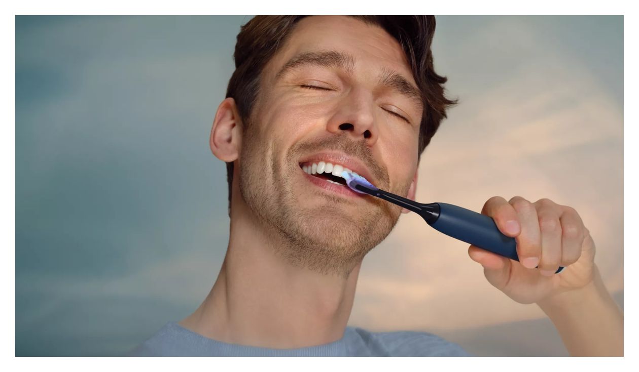 HX7423/08 Sonicare 7100 Schall-Zahnbürste für Erwachsene 504 h  (Blau) 