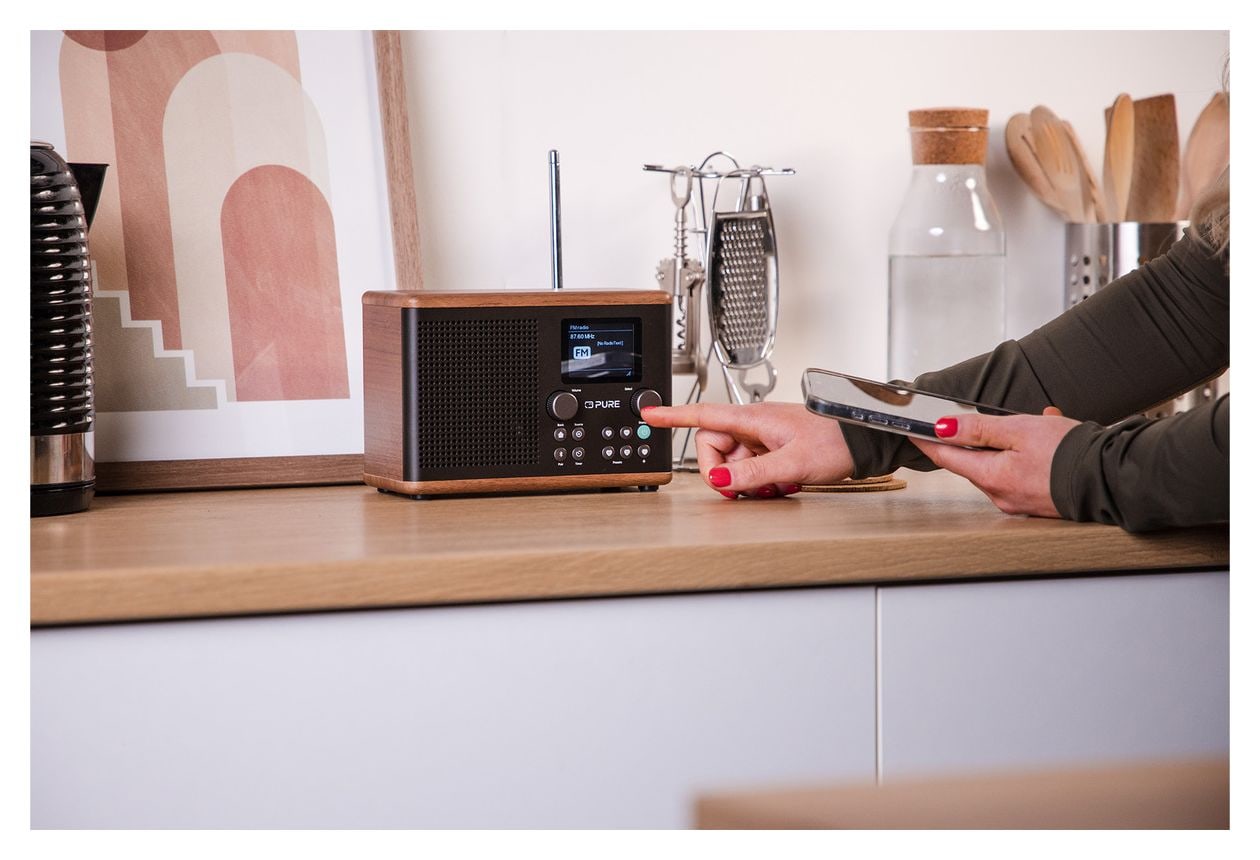 Classic H4 Bluetooth DAB+, FM Radio Tragbar  (Schwarz, Holz) 