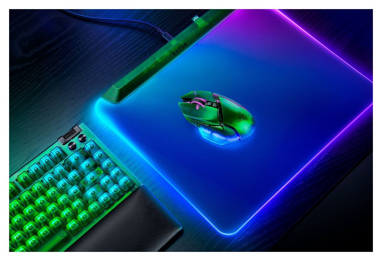 Basilisk V3 Pro 35000 DPI Gaming Maus Optisch  (Grün) 