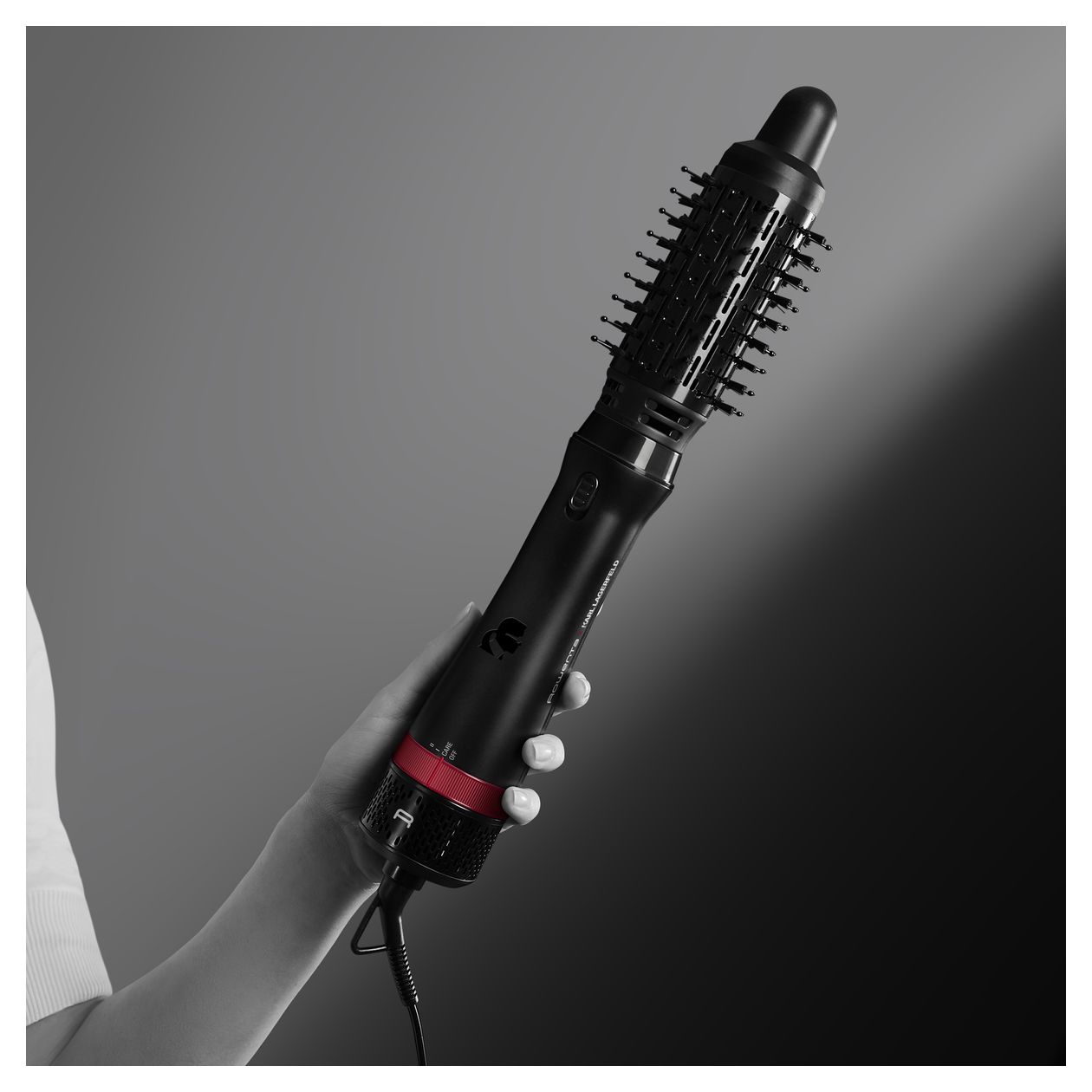 CF634L Express Style Warmluftbürste 800 W  (Schwarz, Rot) 