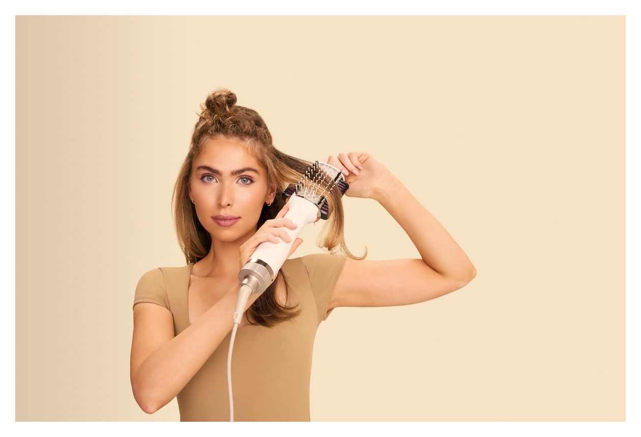 HT212EU SmoothStyle Warmluftbürste Haartrockner Warmluftbürste 900 W  (Weiß) 