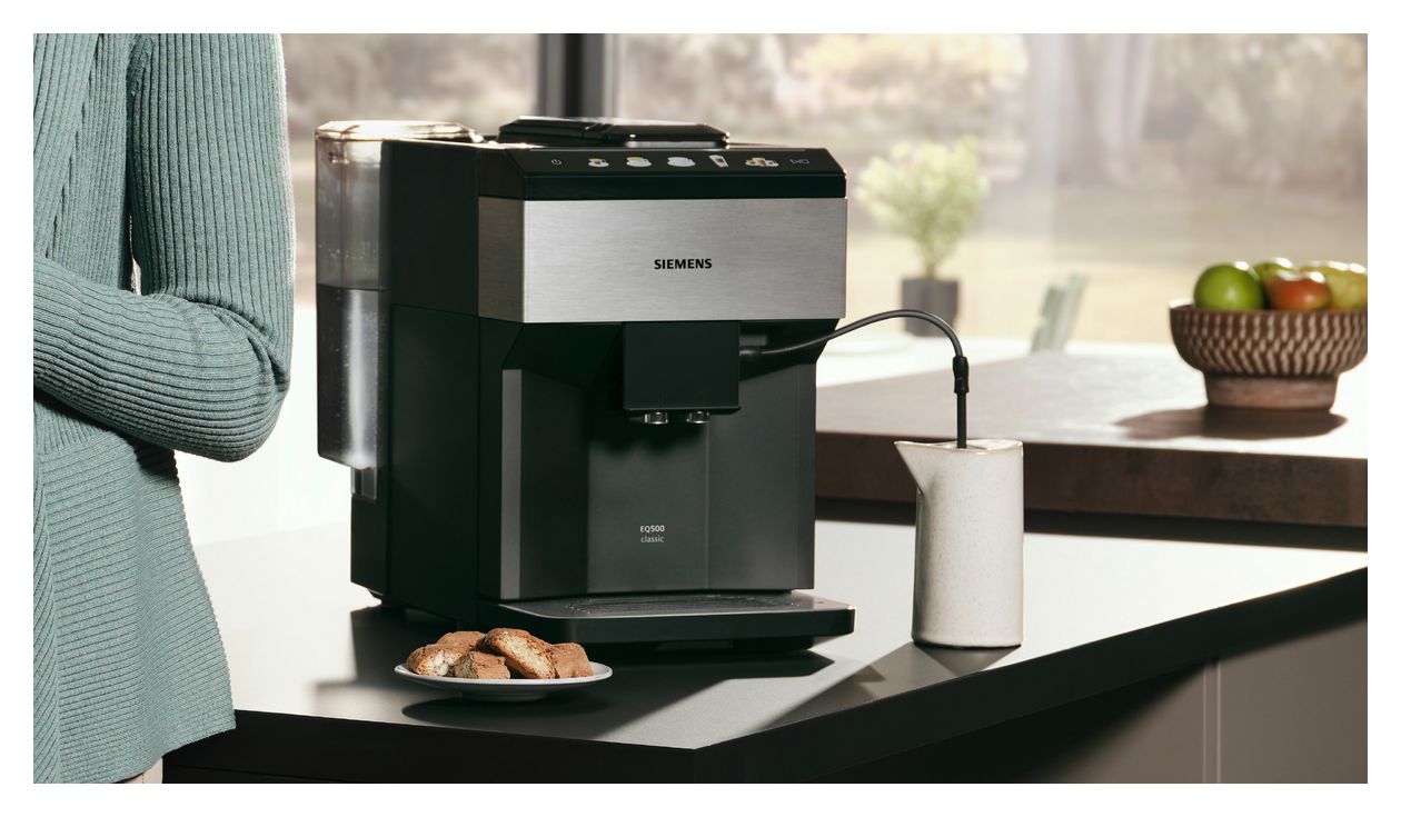 EQ500 TP517DF3 Kaffeevollautomat 1,9 l 270 g  (Schwarz, Edelstahl) 