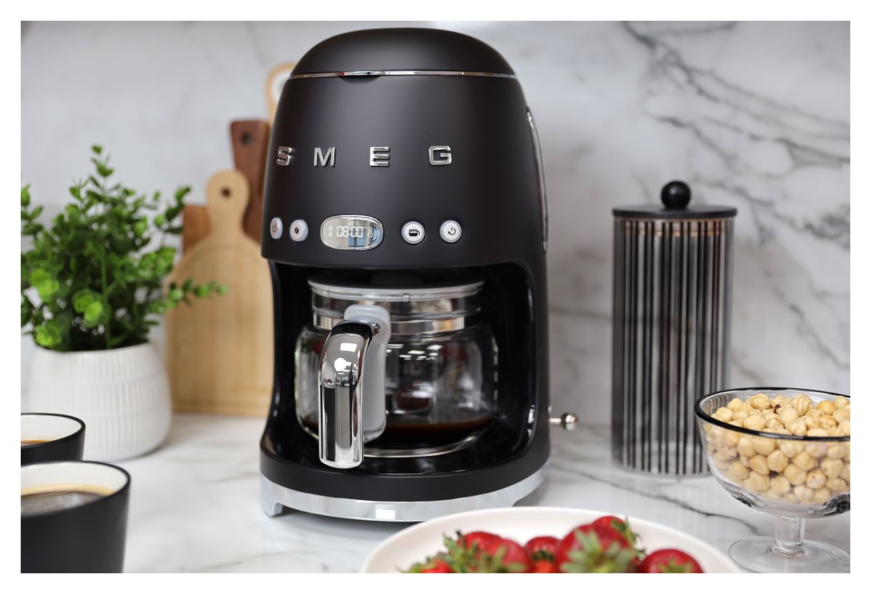 DCF02BLMEU 10 Tassen Filterkaffeemaschine 1,4 l  (Schwarz) 