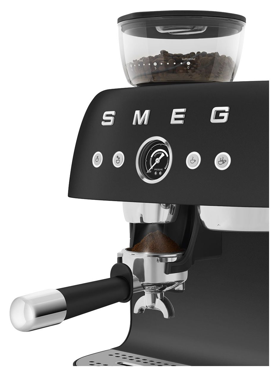 EGF03BLMEU Siebträger Kaffeemaschine 15 bar 1650 W  (Schwarz) 