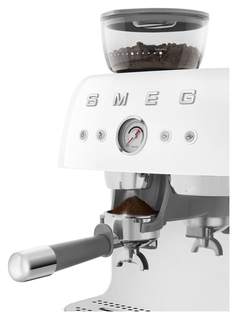 EGF03WHEU Siebträger Kaffeemaschine 15 bar 1650 W  (Weiß) 