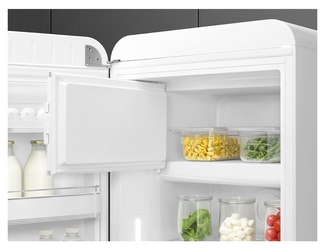 FAB28LWH6 270 l / 244 l Kühlschrank freistehend EEK: C 104 kWh Jahr  (Weiß) 