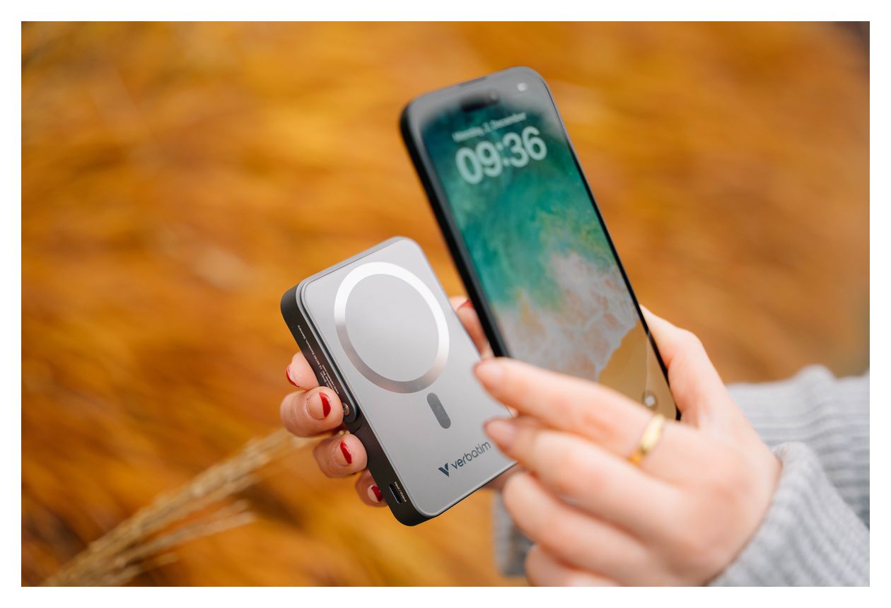 Charge 'n' Go Magnetic Wireless 10000 mAh Powerbank USB Typ-C Kabelloses Laden  (Grau) 