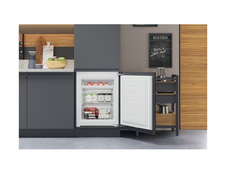 KGITN18F2M 182 l / 68 l Einbau Kühl-/Gefrierkombination 224 kWh NoFrost 
