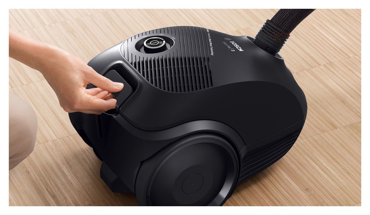 Serie 2 BGDS2CHAMP Bodenstaubsauger mit Staubbeutel 600 W Hygienefilter  (Schwarz) 