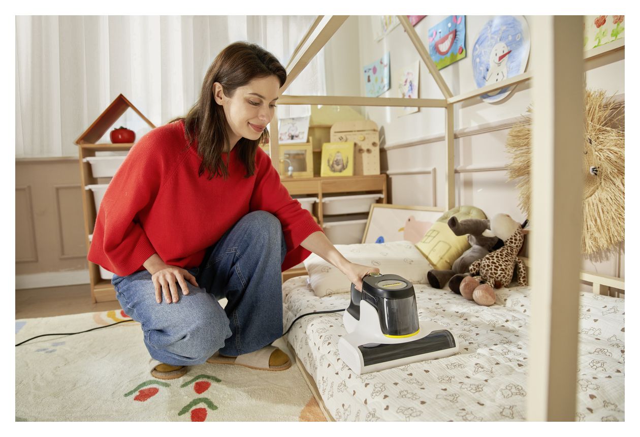 VCH4 UV Clean Handstaubsauger Beutellos Schaum  (Schwarz, Weiß) 