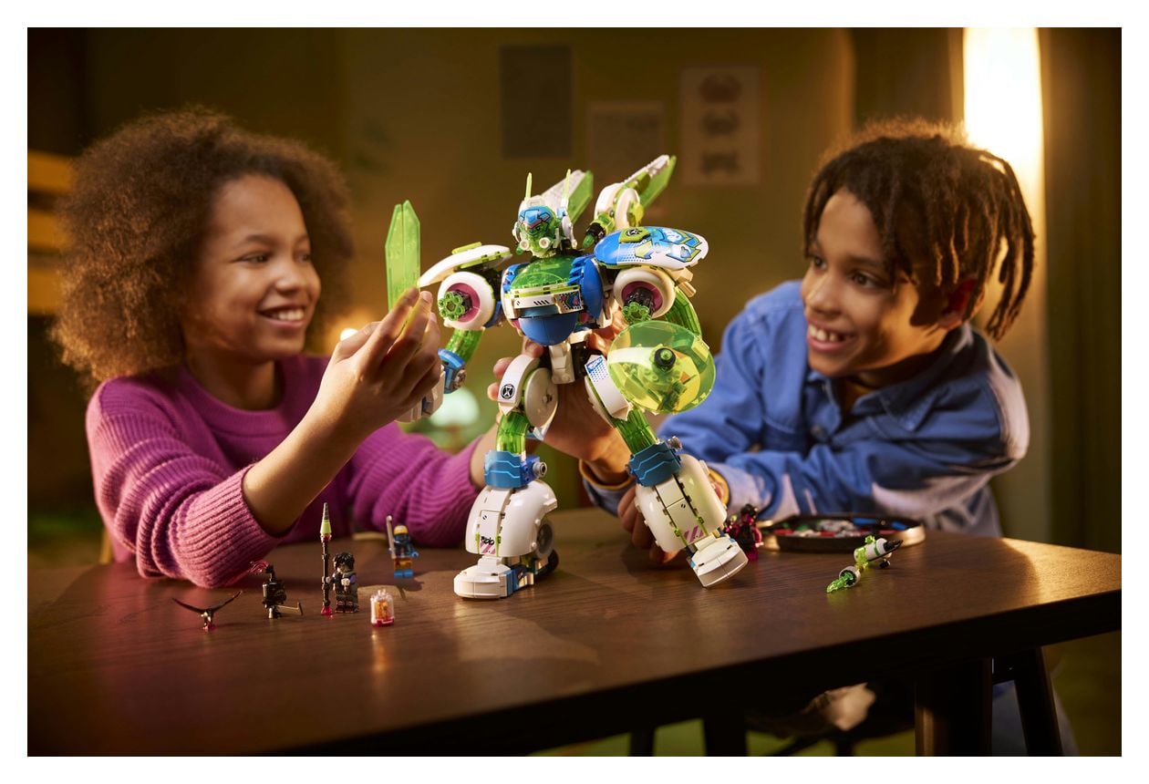 Mateo und Z-Blob der Ritter-Mech 
