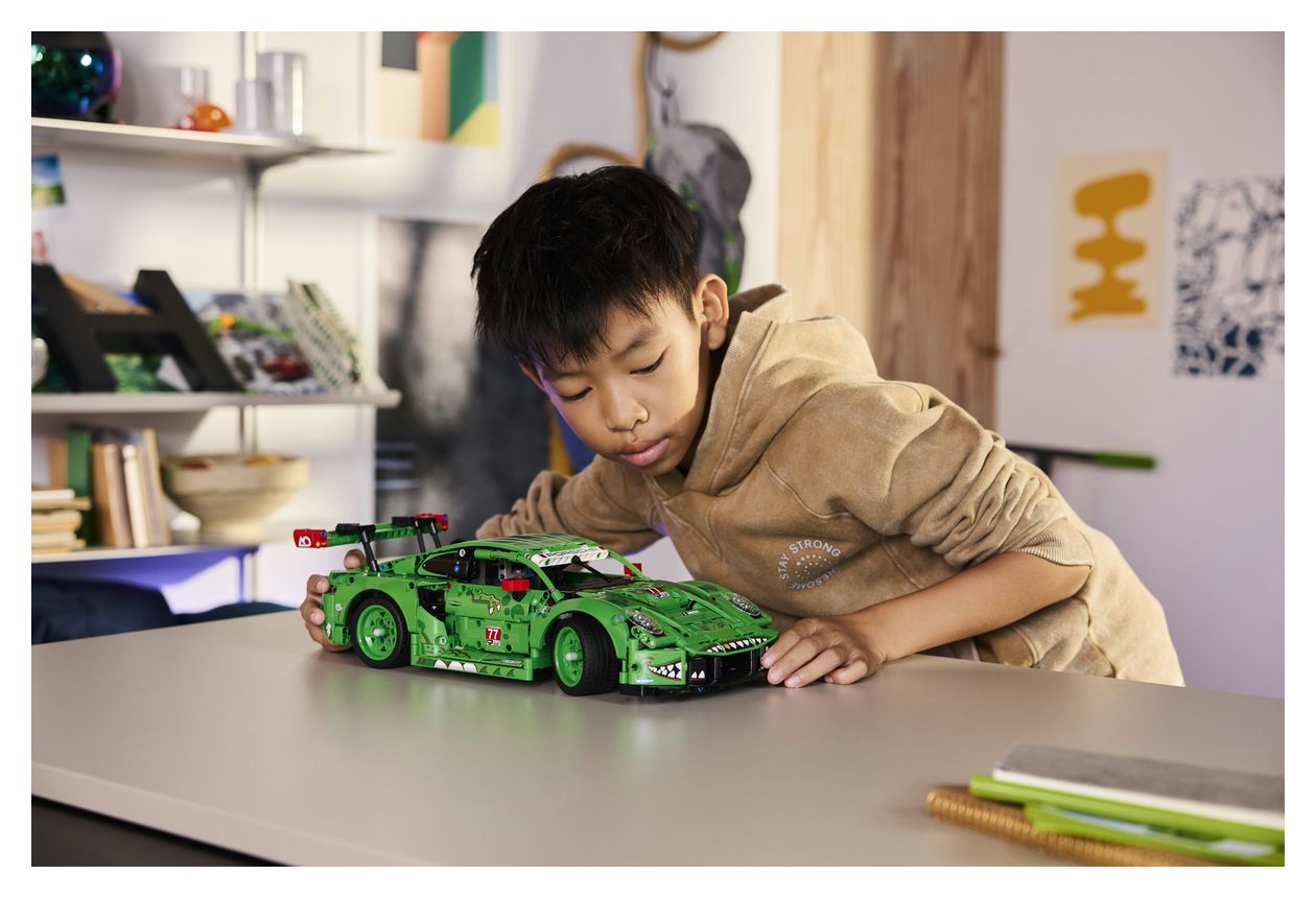 Porsche 911 GT3 R REXY AO Racing Rennwagen 