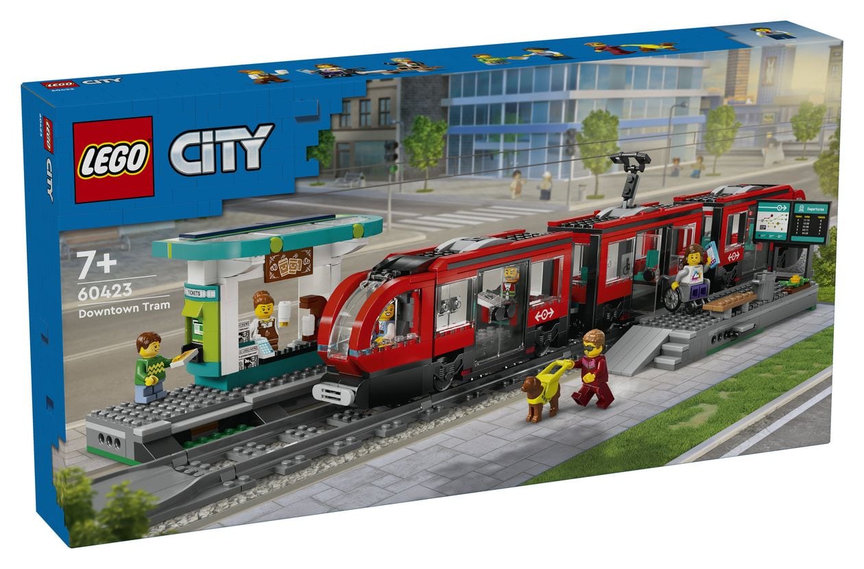 Straßenbahn mit Haltestelle 