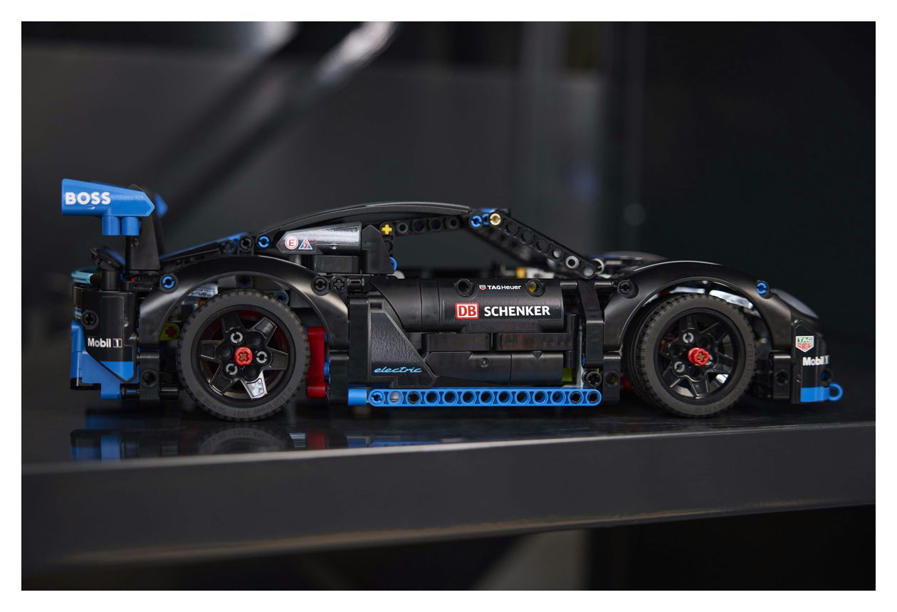 Technic Porsche GT4 e-Performance Rennwagen Bauset 836 Teile  (Mehrfarbig) 