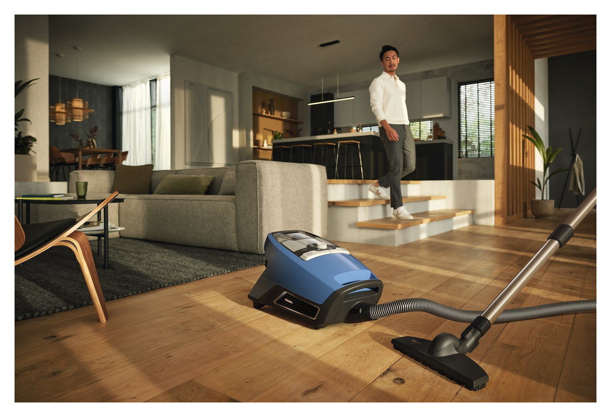 Blizzard CX1 Parquet Bodenstaubsauger Beutellos 890 W HEPA  (Blau) 