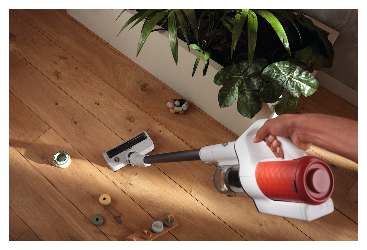 Duoflex HX1 FC Bayern Edition Handstaubsauger Beutellos bis 55 min Laufzeit Micro  (Grau, Rot, Weiß) 