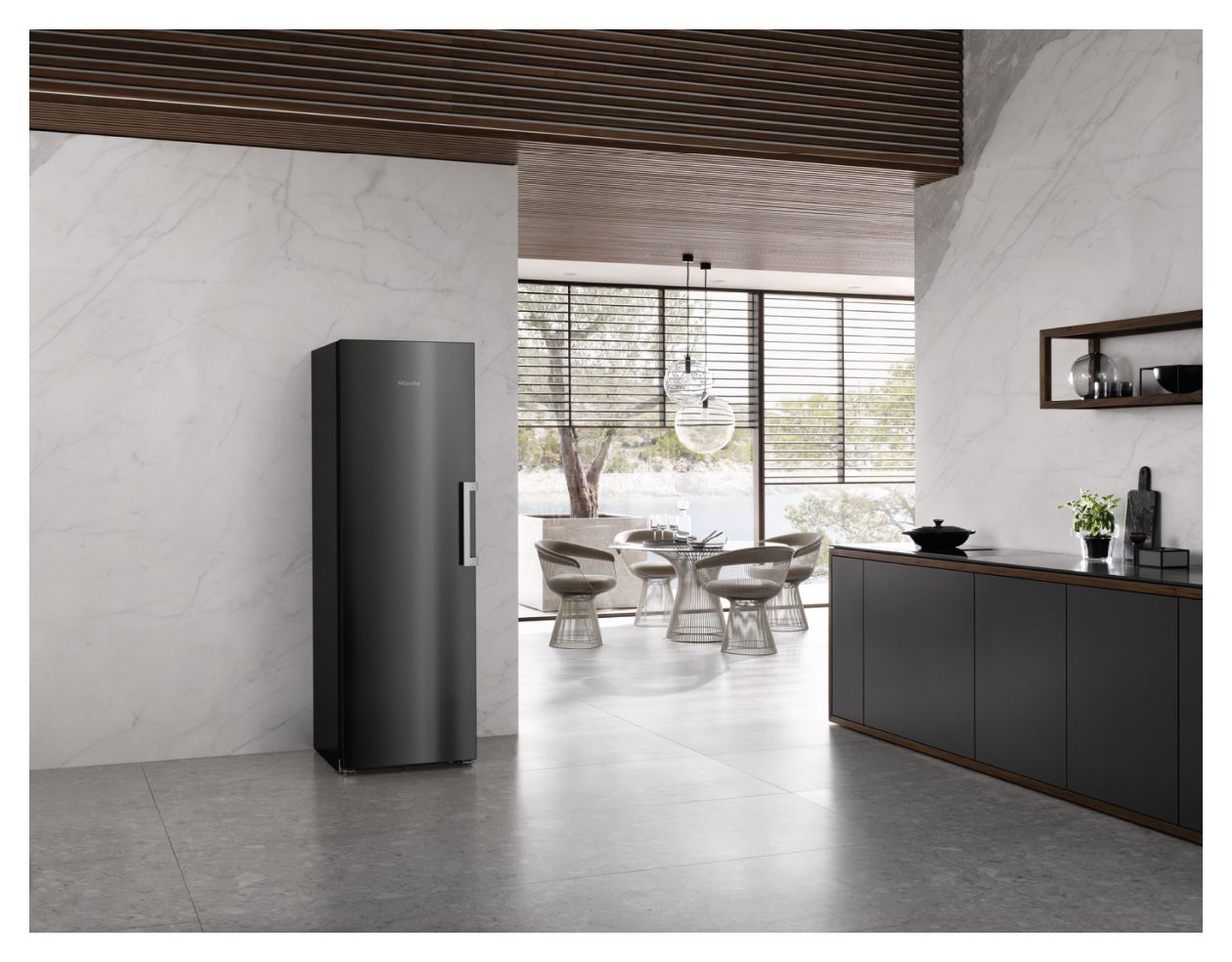 FNS4782E 278 l Gefrierschrank 248 kWh Jahr NoFrost  (Schwarz) 