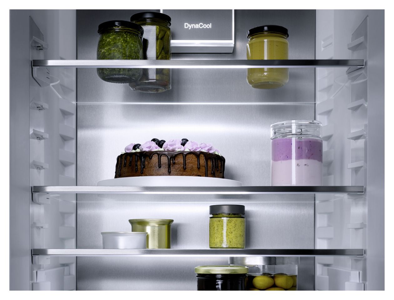K7474D 192 l 141,3 cm Einbaukühlschrank EEK: D 145,3 kWh Jahr 