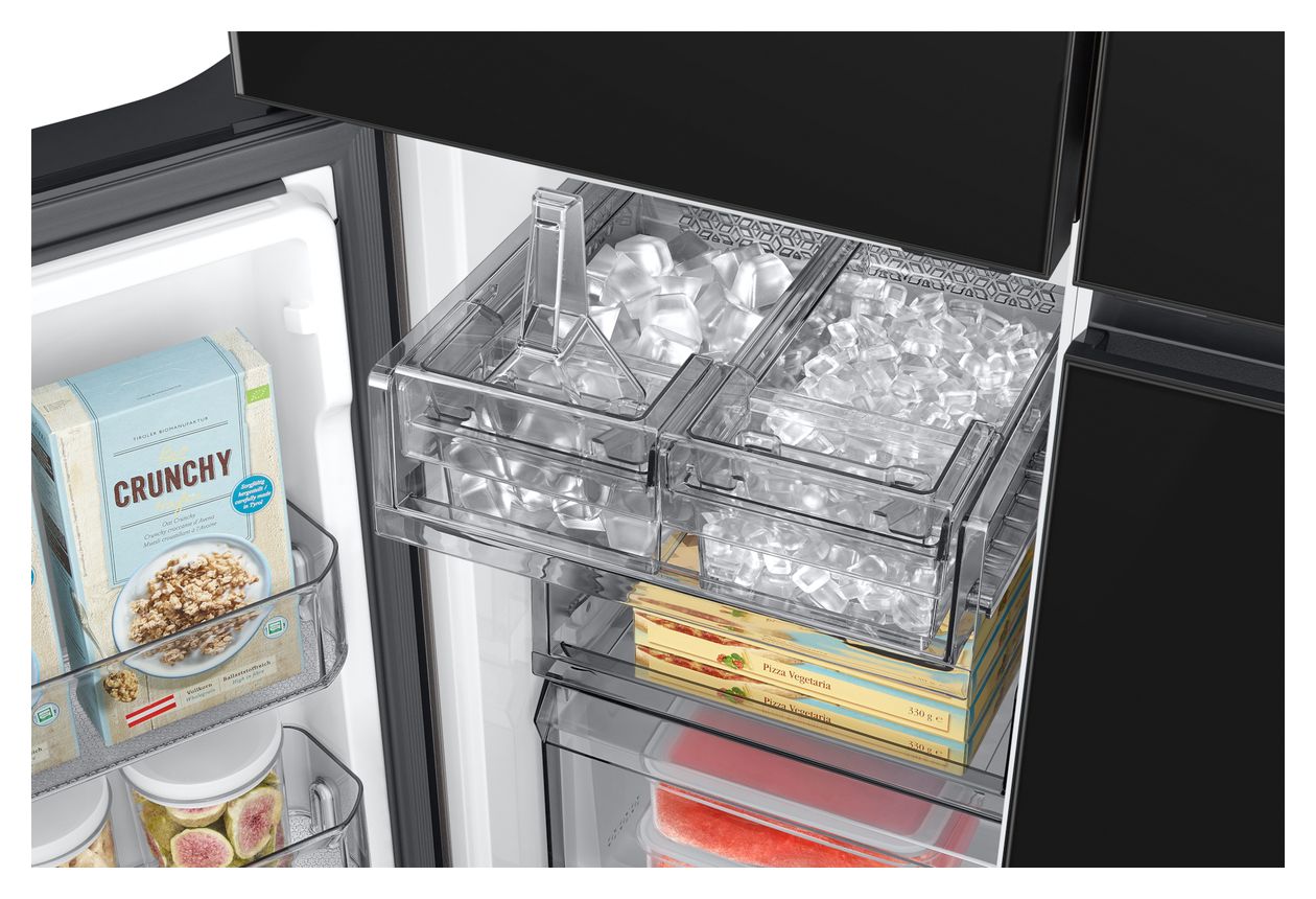 RM90F67CEC Side-by-Side Kühl-/ Gefrierkombination French Door 399 l / 224 l 363 kWh NoFrost 1853 mm x 912 mm  (Schwarz) 