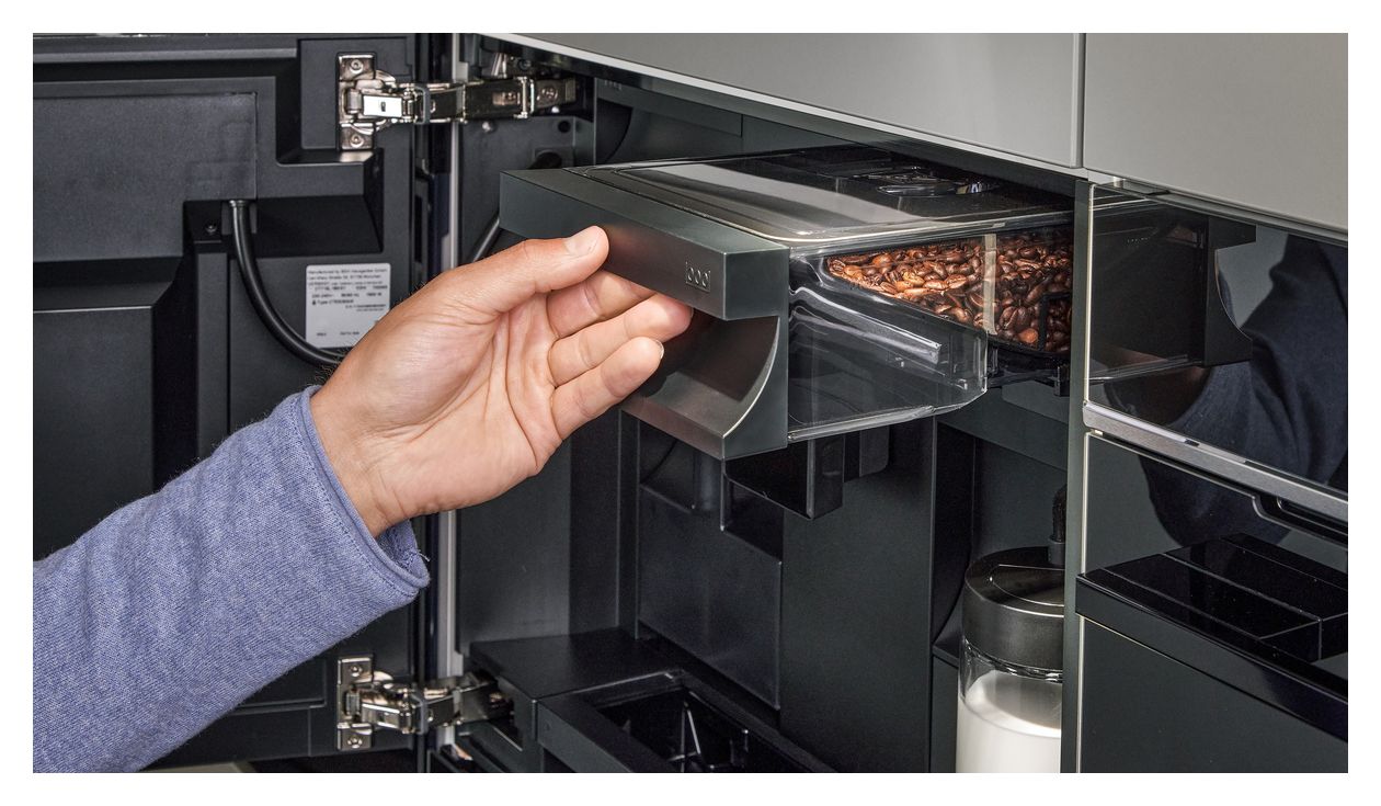 iQ700 CT718L1B0 Einbau Kaffeevollautomat 19 bar 2,4 l (Schwarz) 