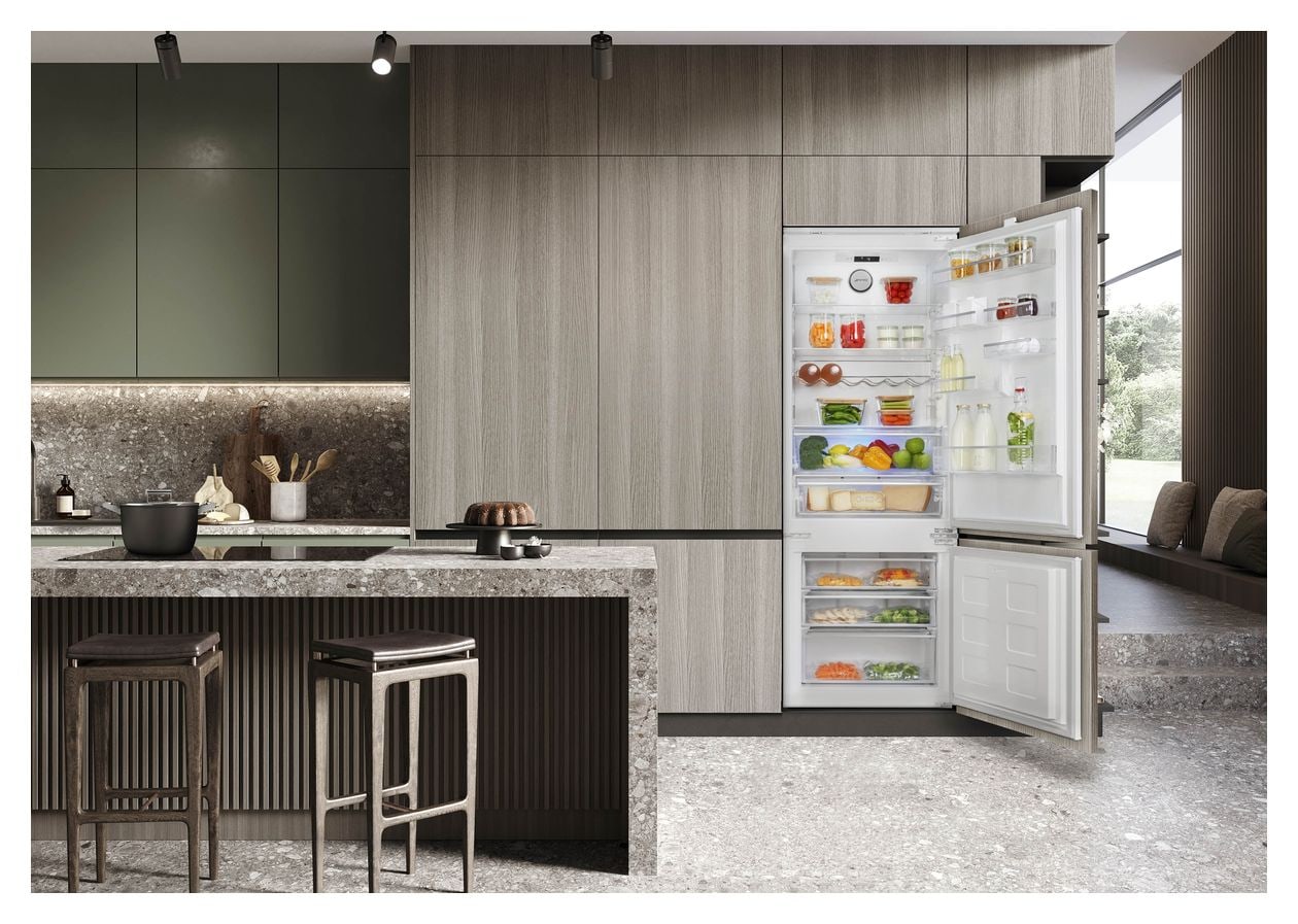 C875TNE 280 l / 90 l 194,3 cm Einbau Kühl-/Gefrierkombination 247 kWh NoFrost 