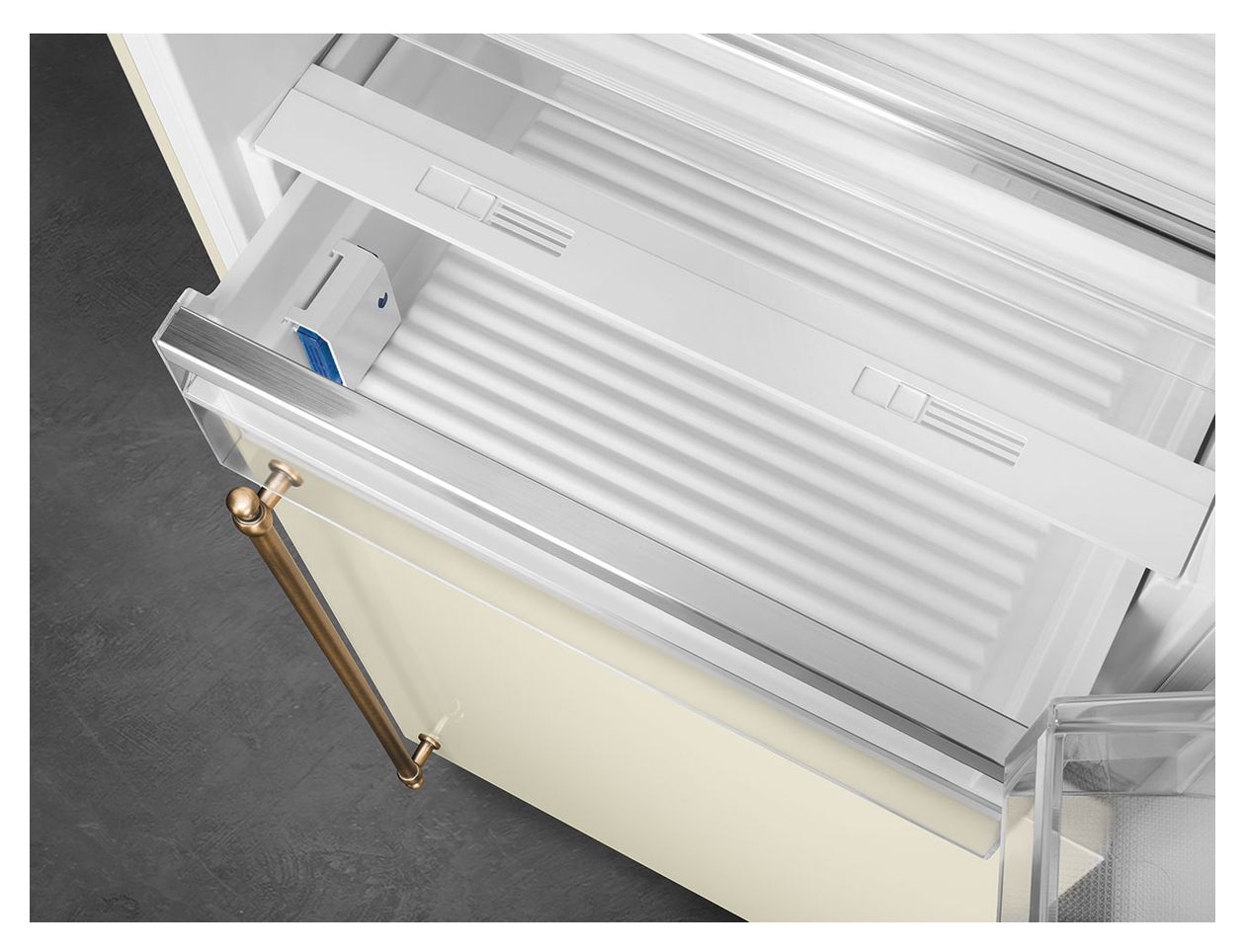 FA8005RPO6 344 l / 137 l Kühl-Gefrierkombi freistehend NoFrost 230 kWh Jahr  (Cremefarben) 