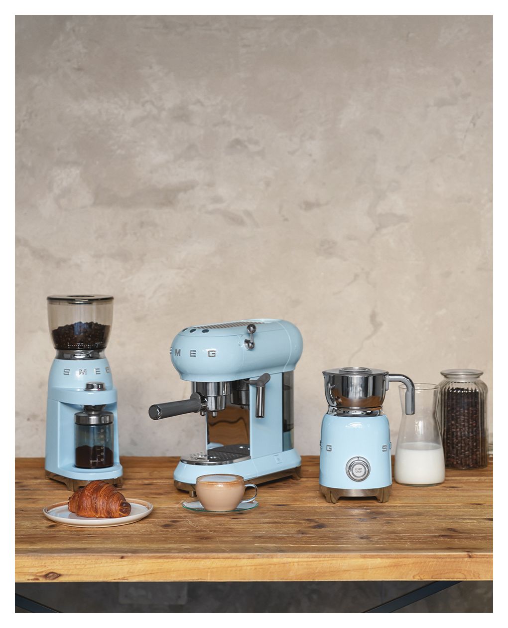 MFF01PBEU Milchaufschäumer Automatischer Milchaufschäumer/-wärmer ca. 250 ml  (Blau) 