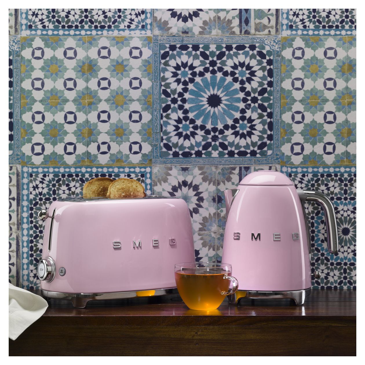 TSF03PKEU Toaster 2000 W 4 Scheibe(n) 6 Stufen  (Pink) 