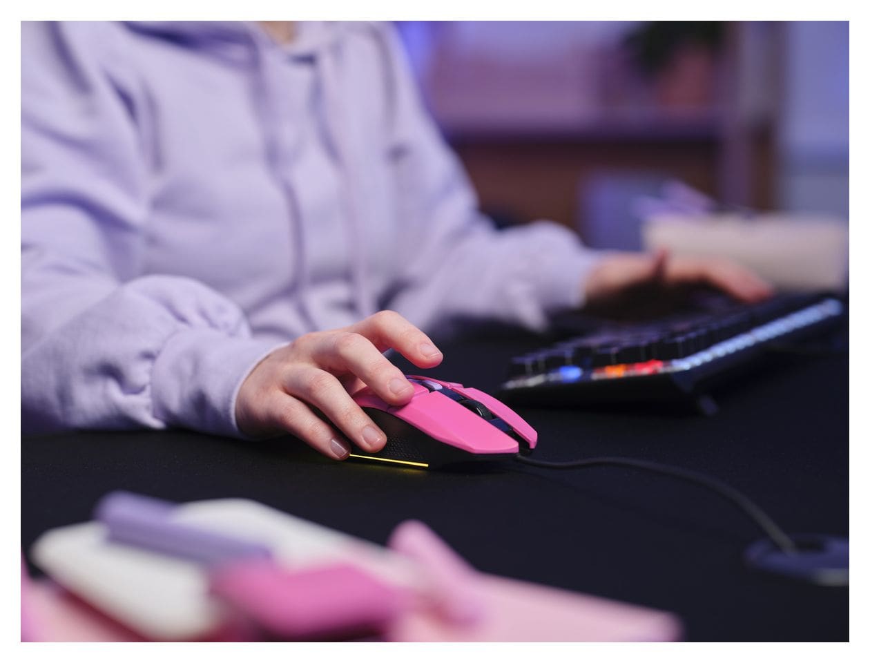 GXT 109P Felox 6400 DPI Gaming Maus  (Pink) 