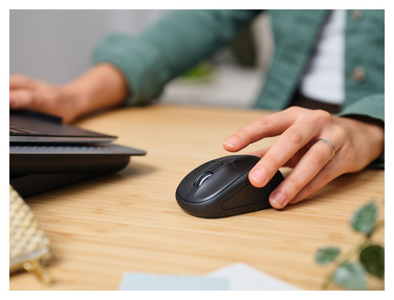 Primo Bluetooth 1600 DPI Reisen Maus Optisch  (Schwarz) 